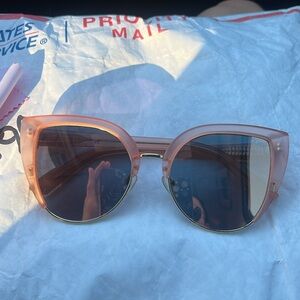 Quay Oh My Dayz Sunglasses